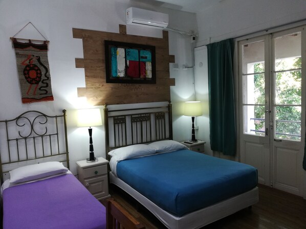 Minibar, décoration personnalisée, ameublement personnalisé, bureau