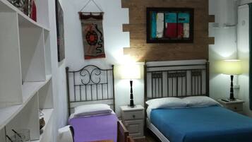 Minibar, individually decorated, individually furnished, desk