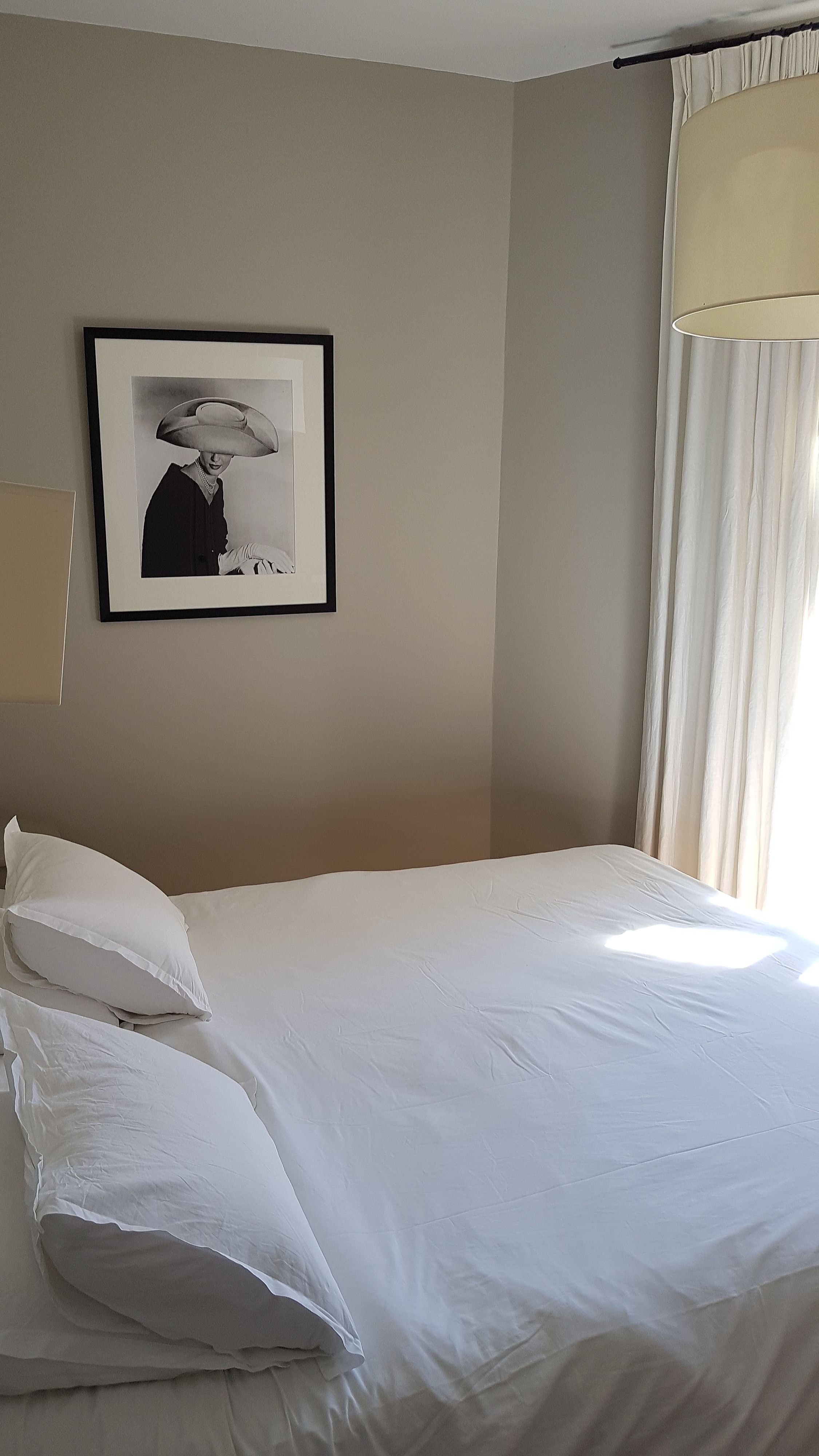 舒适联排别墅 | 4 多间卧室、特色装修、特色家居、办公桌