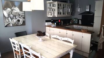 Comfort resortwoning | Dineren in de kamer