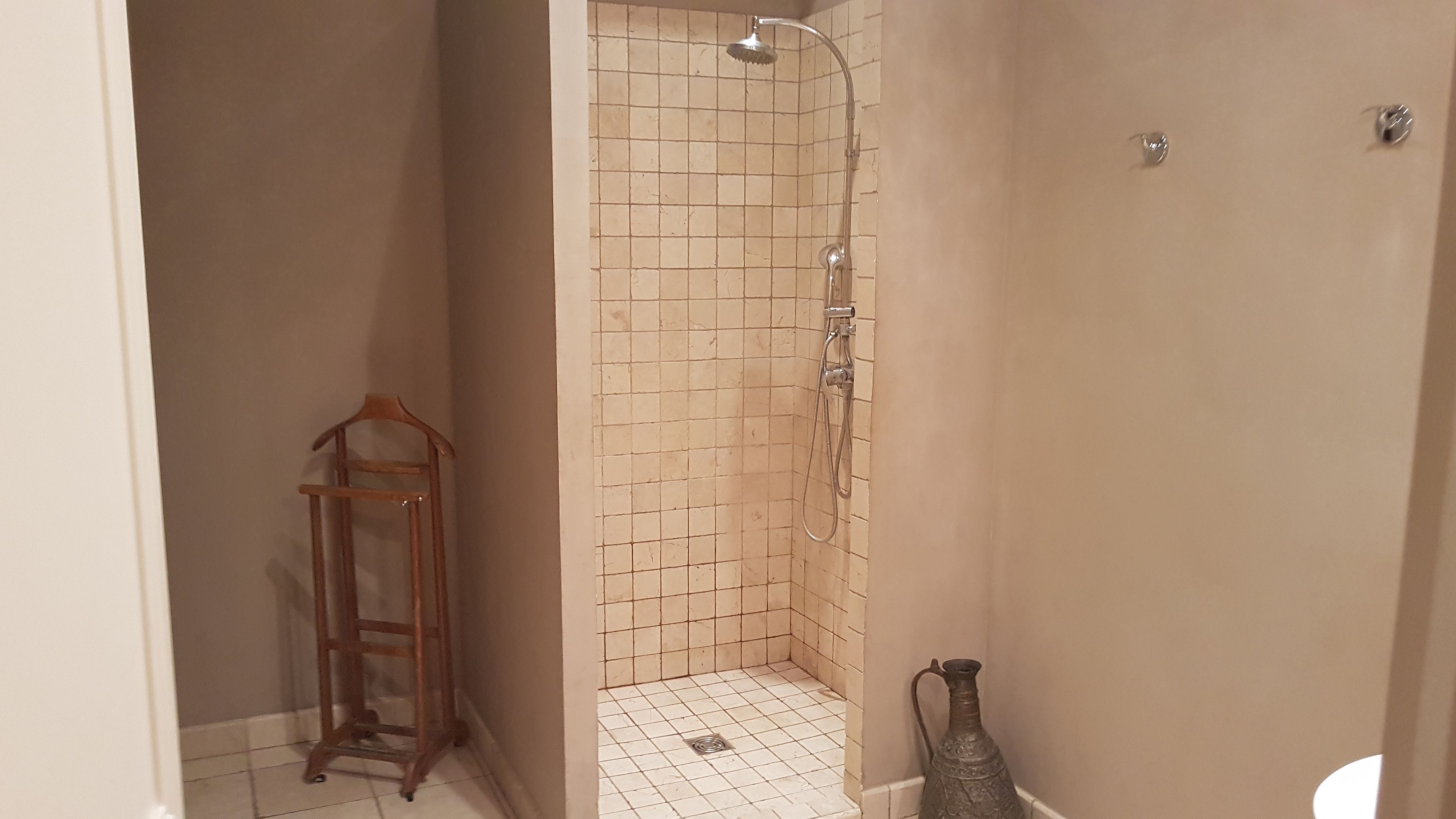 Comfort resortwoning | Badkamer met douche