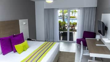 Free minibar items, in-room safe, desk, free WiFi