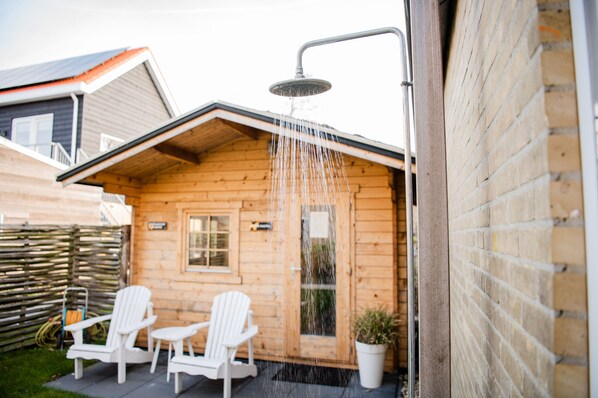 Body treatments, hot stone massages, deep-tissue massages - De Vlindertuin Ameland (Nes)