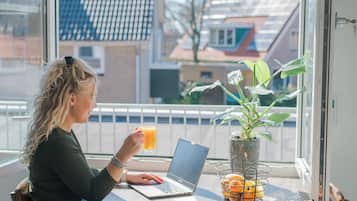 Appartement | Een kluis op de kamer, een strijkplank/strijkijzer, gratis wifi