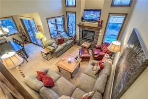 独特联排别墅, 4 间卧室, 无烟房 | 客厅 | 平板电视