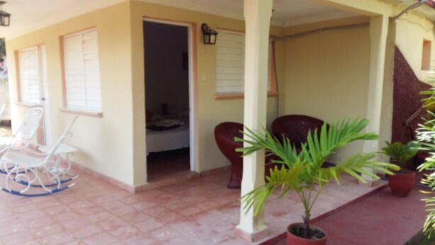 Exterior detail - Casa Eyda La Media Luna (Viñales)