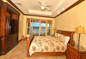 Condo, várias camas (Los Suenos Resort Marbella 2A) | 3 quartos, cofres nos quartos, individualmente decorados