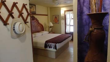 1 室のベッドルーム、ミニバー、セーフティボックス (室内)、客室ごとに異なる装飾