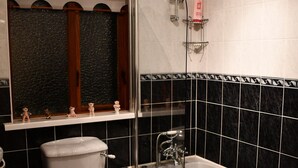 Classic Double Room, 1 Queen Bed, Non Smoking | Bathroom - Allure Wexford (Wexford)