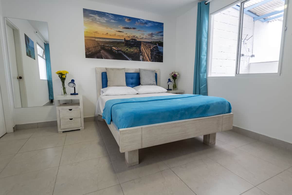 Deluxe Double Room, Non Smoking | In-room safe, blackout drapes, iron/ironing board, free WiFi