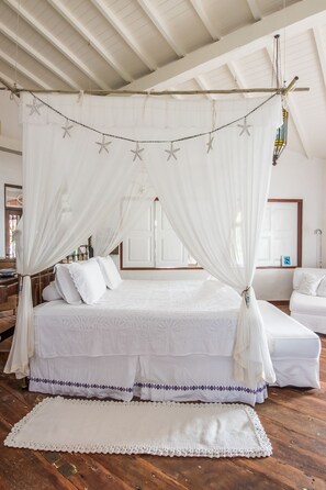 Chambre Double, baignoire à jets (Master) | Literie de qualité supérieure, minibar, coffres-forts dans les chambres