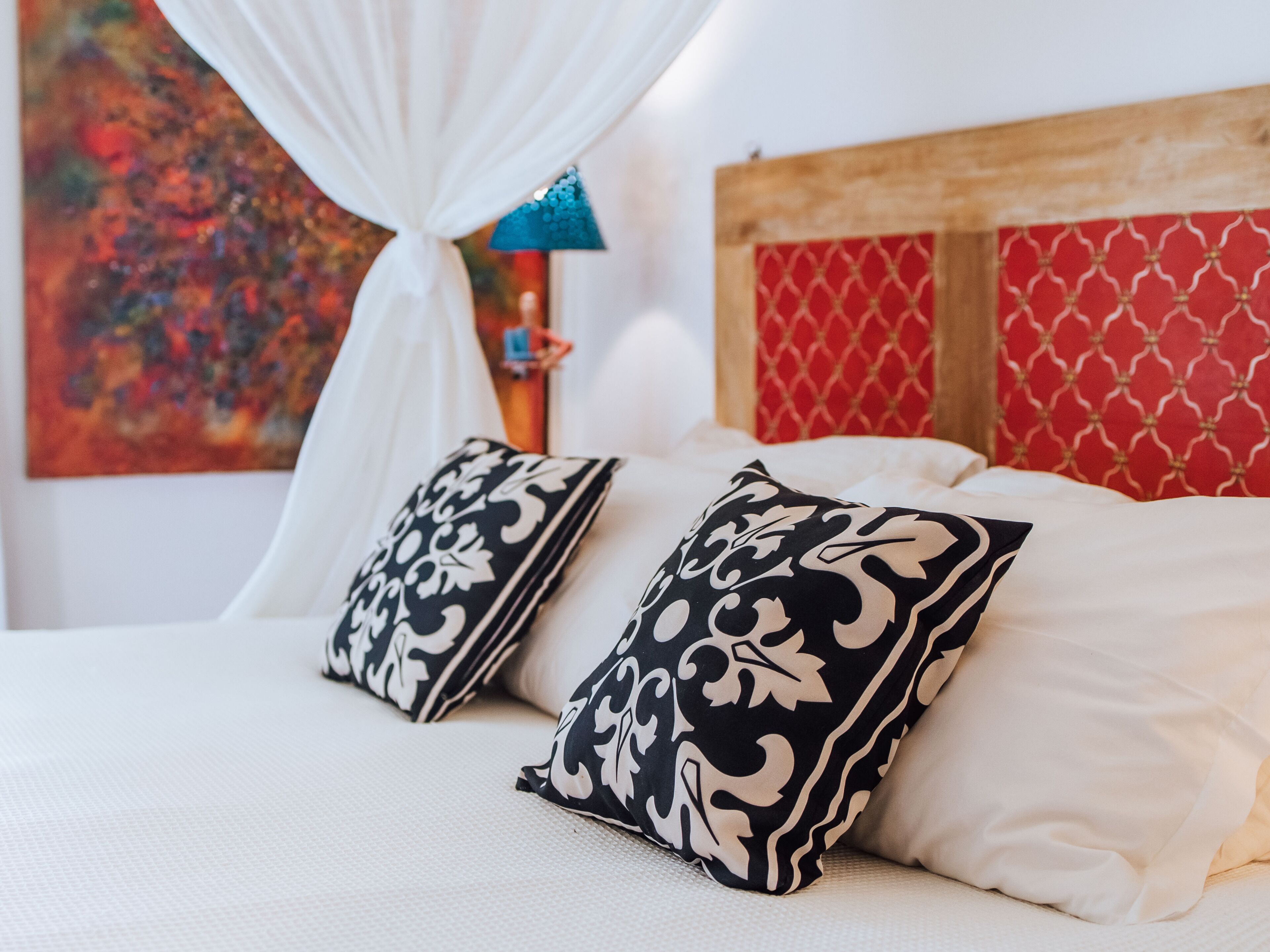 Comfort Suite, 1 King Bed, Sea View | Minibar, in-room safe, free WiFi, bed sheets