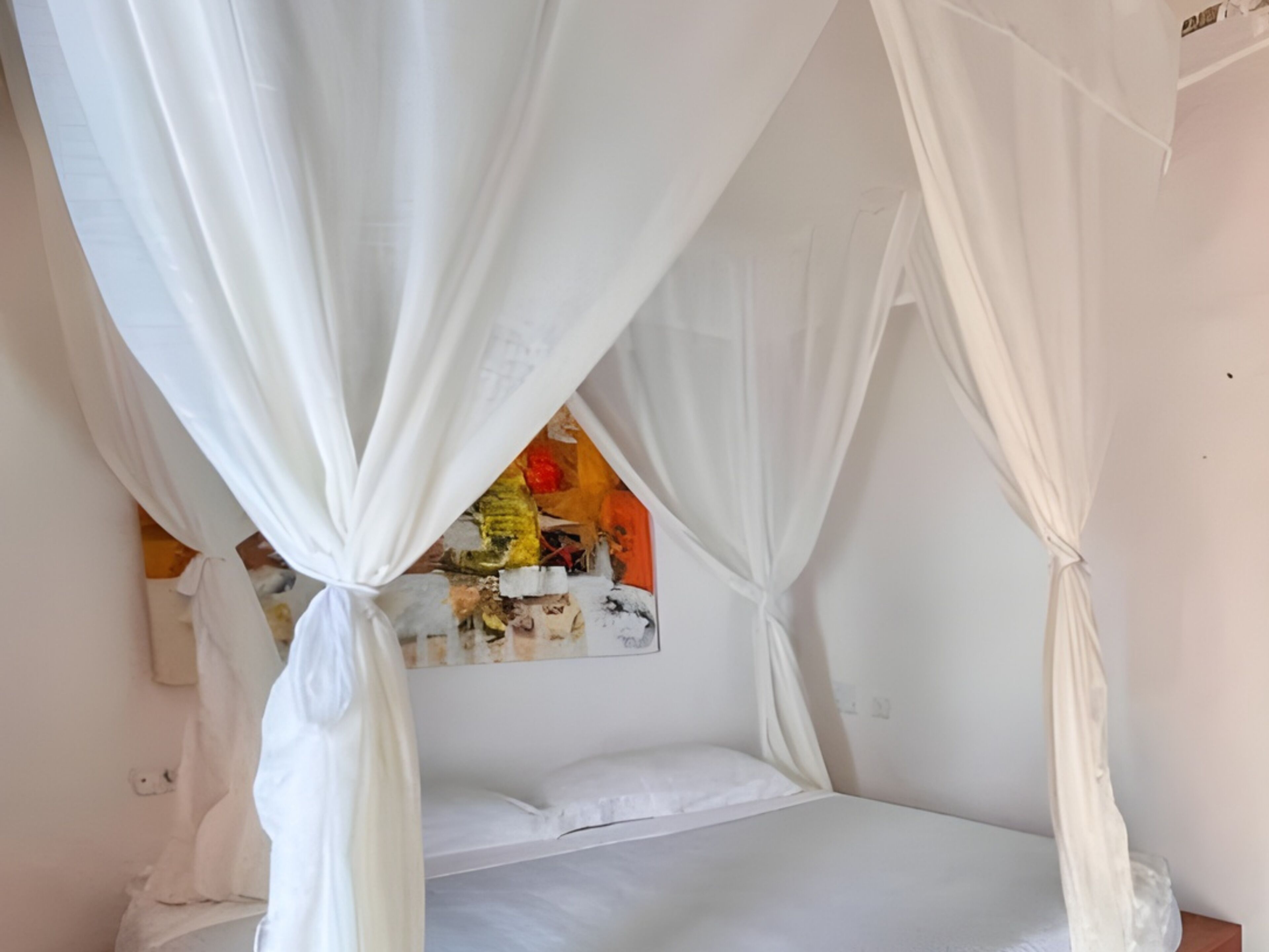 Minibar, in-room safe, free WiFi, bed sheets