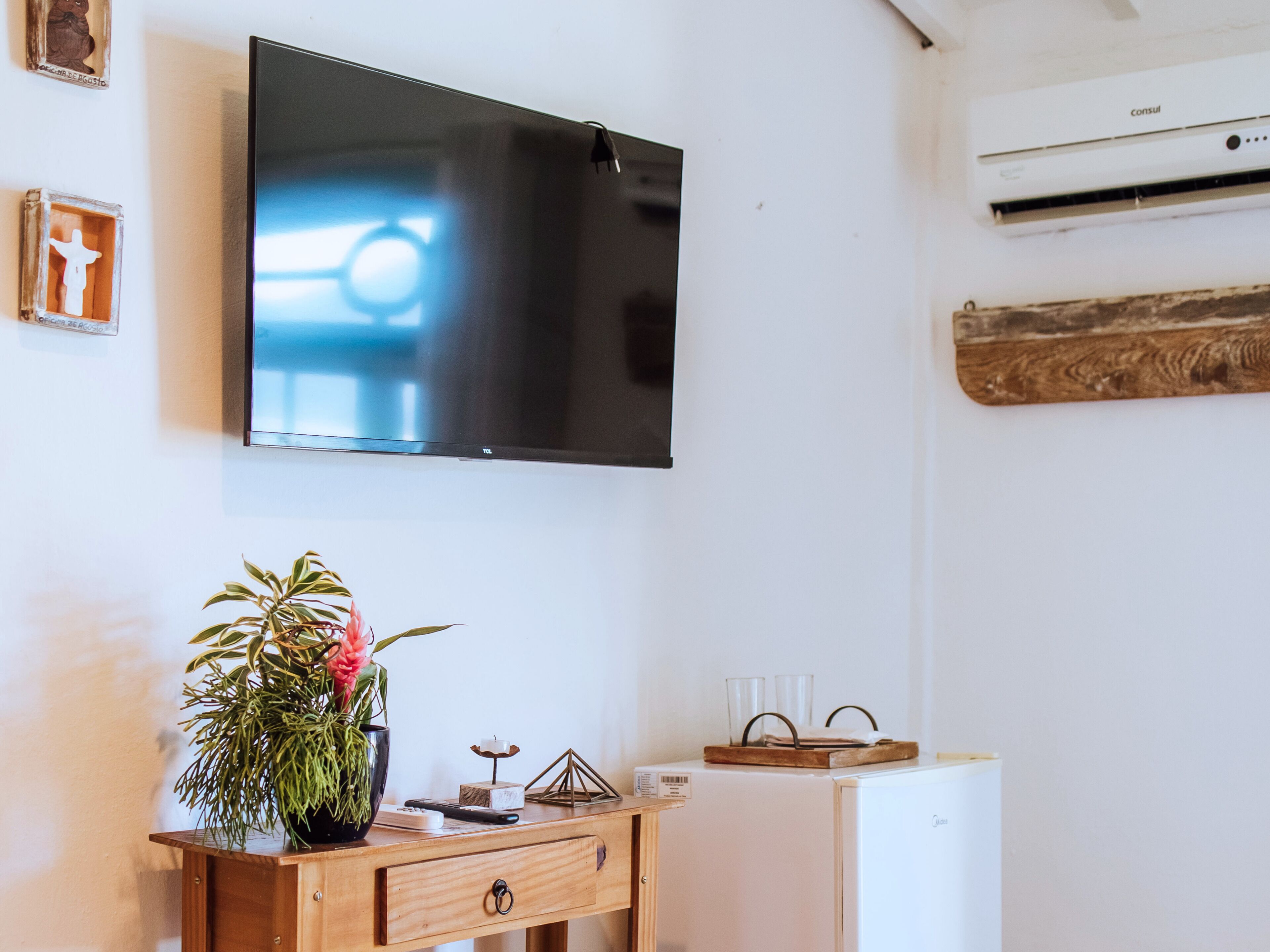 Suíte conforto, 1 cama King, vista para o mar | Frigobar, cofres nos quartos, Wi-Fi de cortesia, roupa de cama