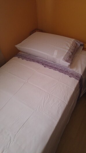 Family House, 1 Bedroom, Private Bathroom - Casa Gobernador Gregores Patagonia (Gobernador Gregores)