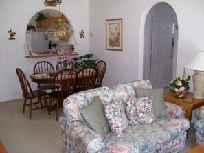 House, 3 Bedrooms, Private Pool | Living area