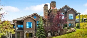 Ski-In, Ski-Out 4 Bedroom Luxury Townhome in Snowmass Village