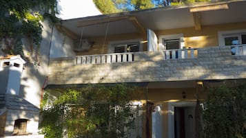Bagian depan properti