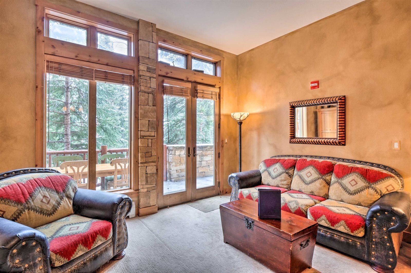 Condo (3057_The_Timbers) | Fachada