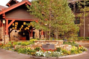 Condo (Aspen_Ritz_Carlton_3bed) | Exterior