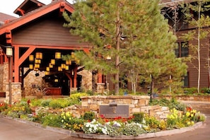 Condo (Aspen_Ritz_Carlton_3bed) | Exterior