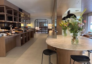 Daily buffet breakfast for a fee - Hotel Medium Montecarlo  (Llafranc)