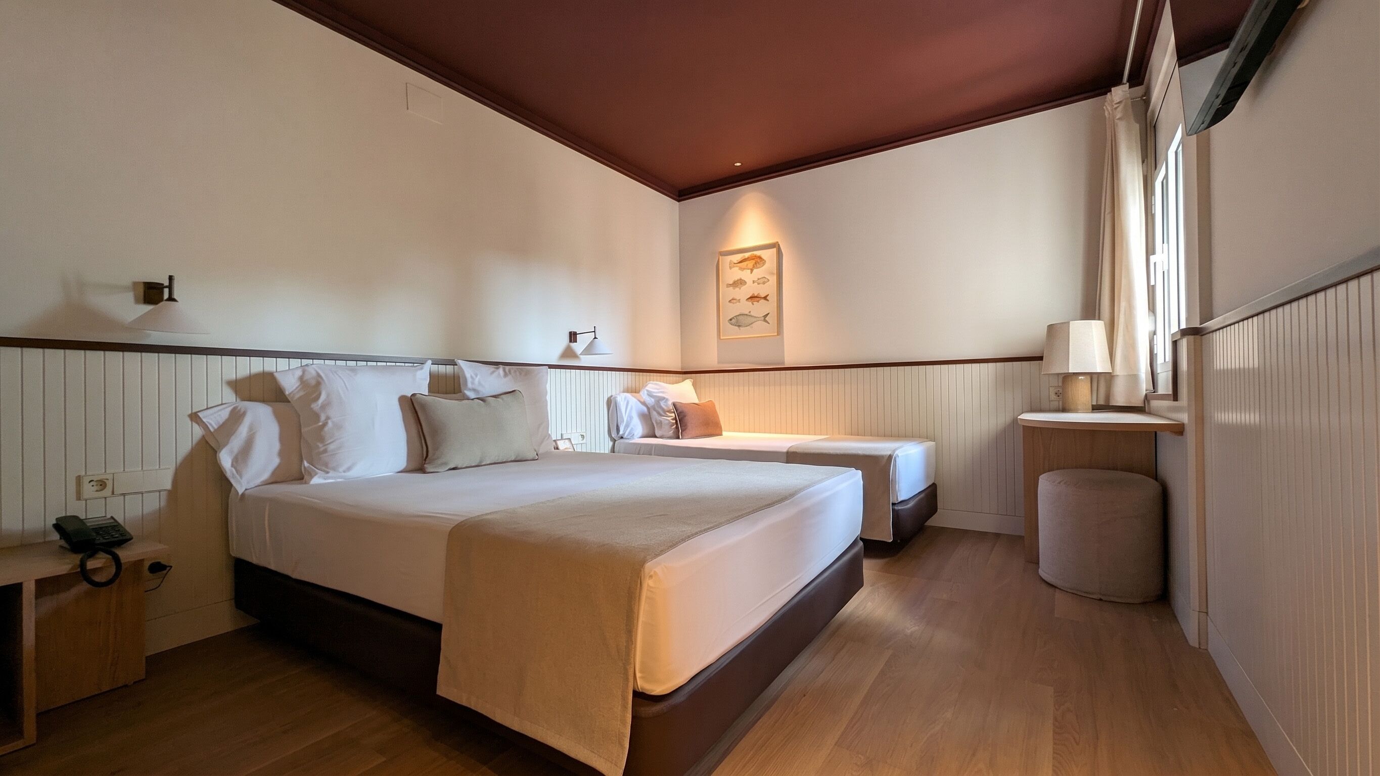 Triple Room | In-room safe, desk, cribs (free), WiFi (free)