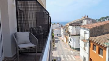 Chambre Double ou avec lits jumeaux, vue partielle sur la mer | Balcon