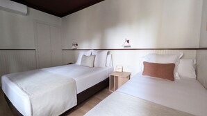 Triple Room - Hotel Medium Montecarlo  (Llafranc)