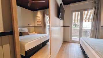 Doppel- oder Zweibettzimmer, eingeschränkter Meerblick | Zimmersafe, Schreibtisch, kostenlose Babybetten, kostenloses WLAN