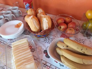 Free daily continental breakfast