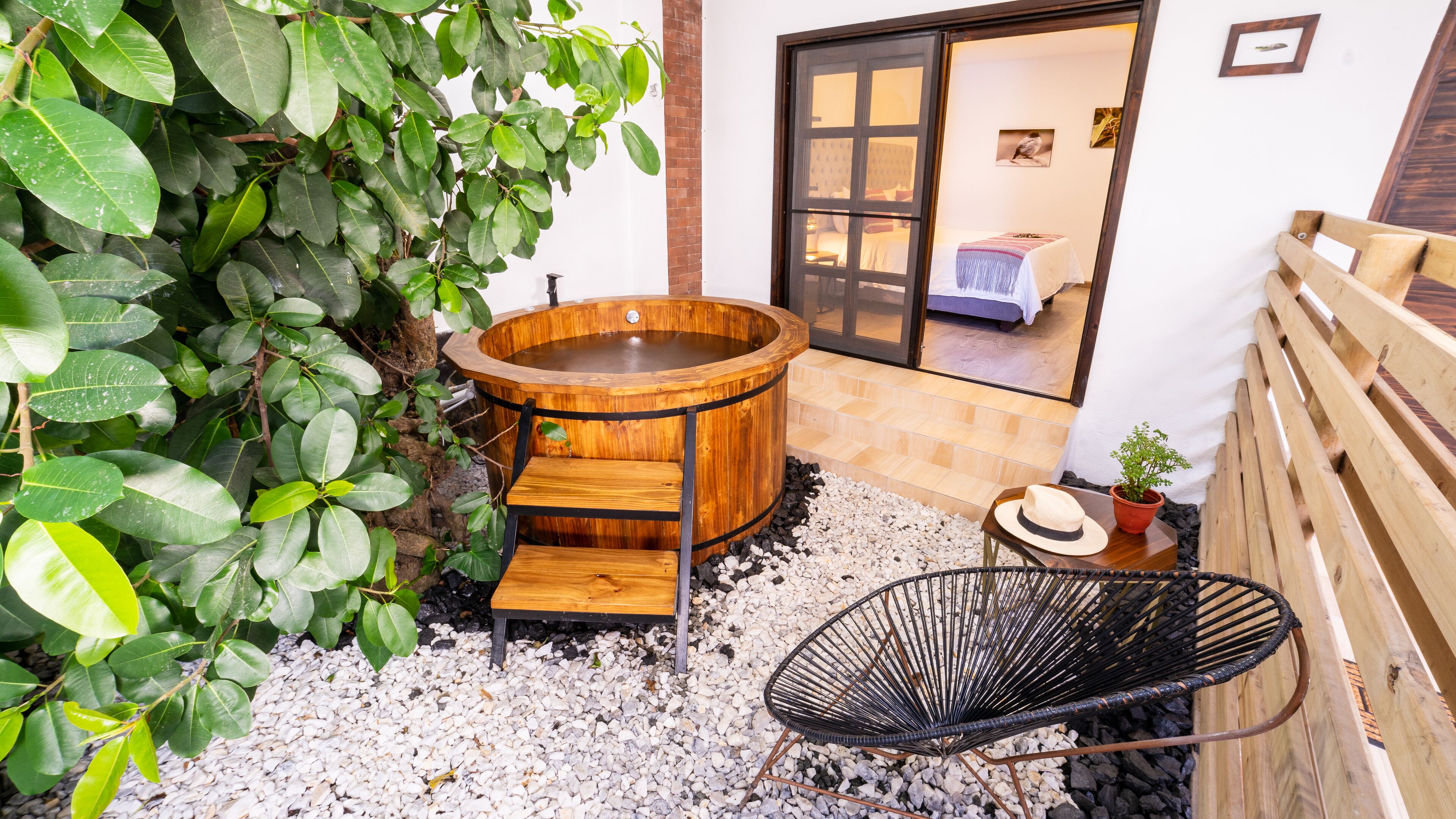 Deluxe Room | Private spa tub