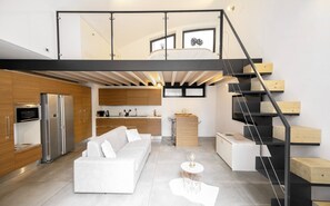 Interior - Design Central Apartment (Bergamo)