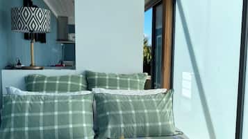 Romantic Studio Suite, 1 Queen Bed, Park View