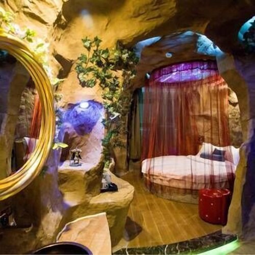 Houhai Theme Hotel