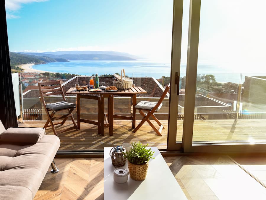 Luxury Cabin | Balcony