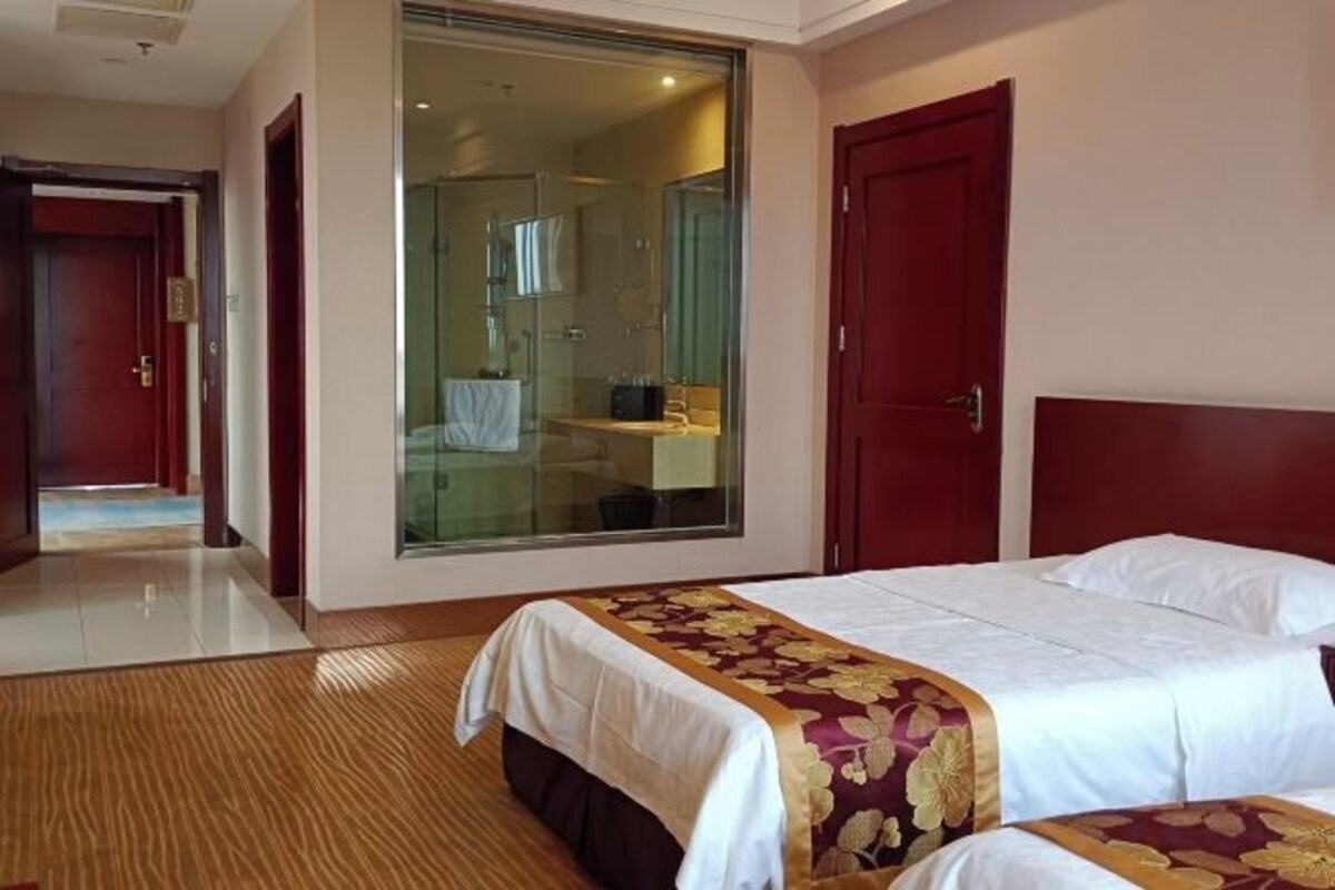 Interconnecting Standard Room