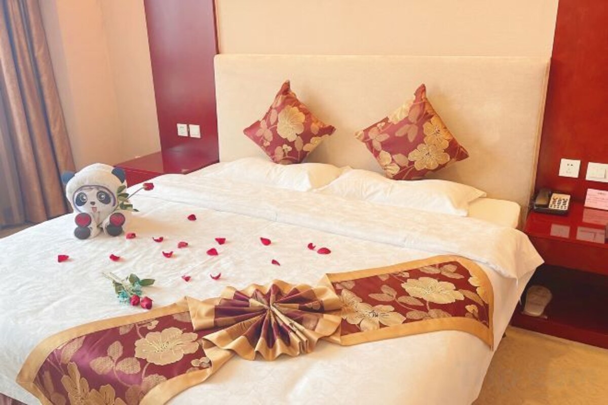 Couples' Suite