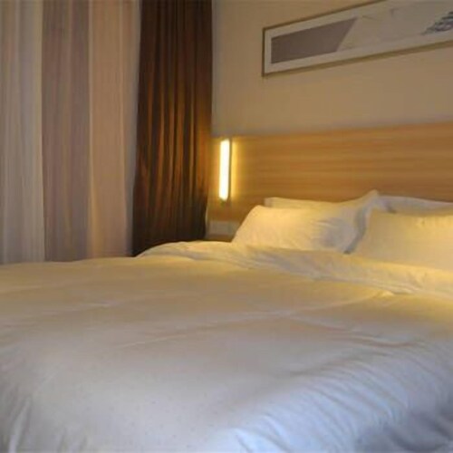 Super 8 Hotel