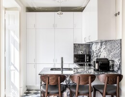 Refrigerador, microondas, placa de cocina, lavavajillas