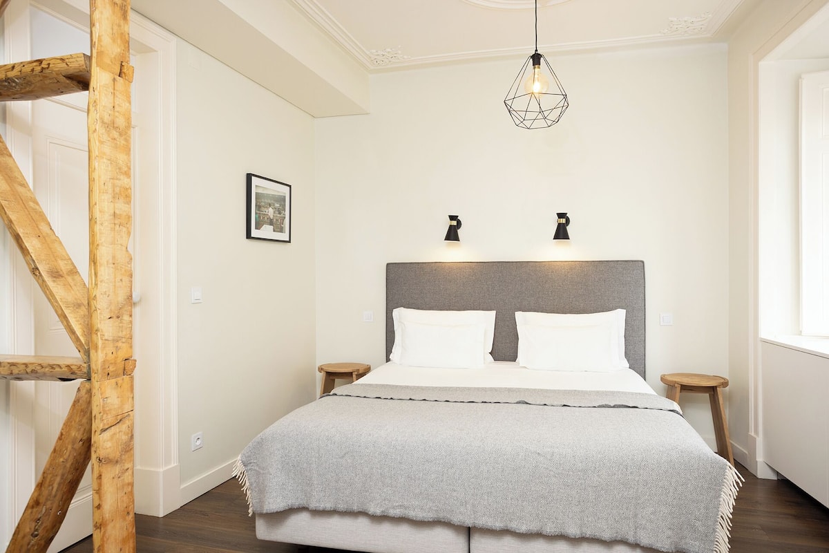 Comfort appartement, 1 slaapkamer (Estrela) | 1 slaapkamer, een kluis op de kamer, geluiddichte muren