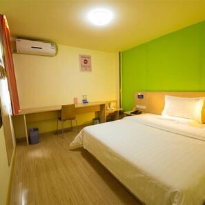 Room - 7 Days Inn (Guilin)