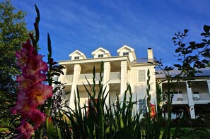 Façana frontal de l'allotjament