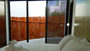 2 bedrooms, Egyptian cotton sheets, premium bedding, down comforters - Luxury Townhouse Private Pool and Golf (Akumal)