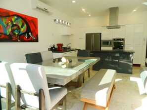 Deluxe-Stadtwohnung, Mehrere Betten, Nichtraucher | Zimmerausstattung