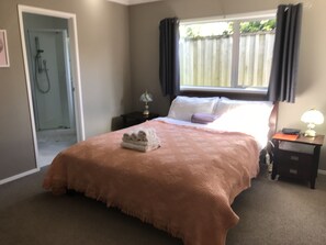 Departamento ejecutivo, 2 habitaciones, para no fumadores | 2 habitaciones, tabla de planchar con plancha y wifi gratis