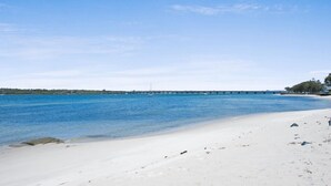 Nær stranden