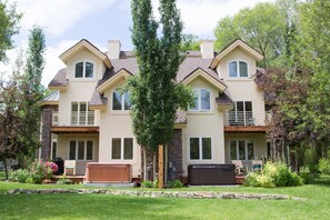 Exterior - Beautiful Driggs Townhome with Views and Hot Tub (Driggs)