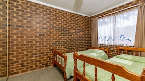 2 chambres, fer et planche à repasser, Wi-Fi gratuit, draps fournis