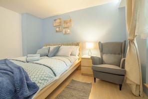 1 chambre, coffres-forts dans les chambres, fer et planche à repasser
